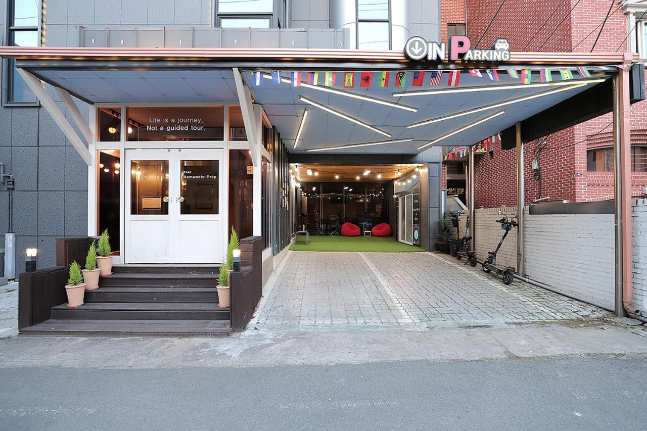 Stay Romantictrip_Hostel Гиеонгджу Екстериор снимка